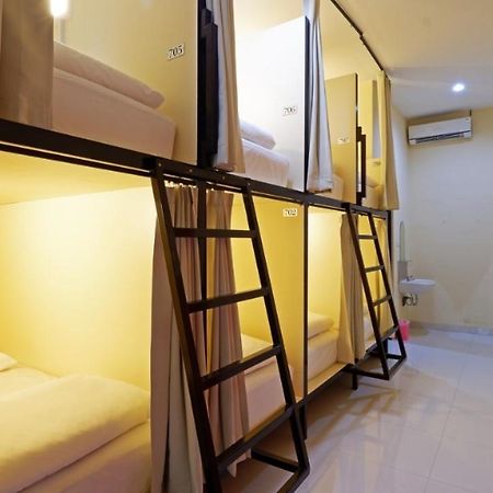 V Canggu Dormitory ภายนอก รูปภาพ