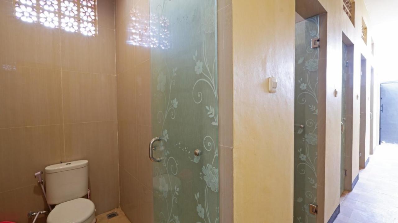 V Canggu Dormitory ภายนอก รูปภาพ