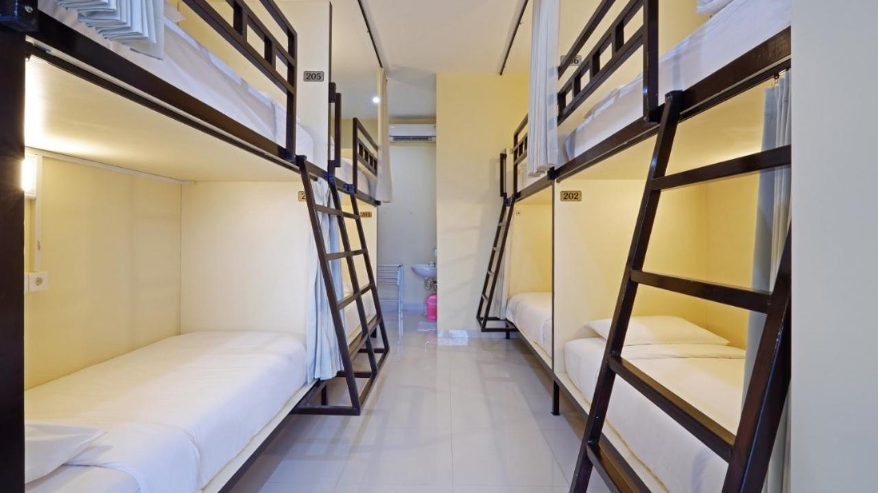 V Canggu Dormitory ภายนอก รูปภาพ